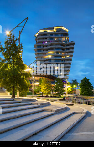 Marco Polo torre residenziale su Marco Polo Terrazza di HafenCity di Amburgo, Germania Foto Stock