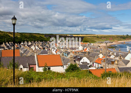 Vista sul borgo marinaro di Cullen Banffshire in Scozia Foto Stock