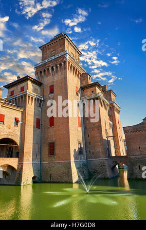 Castello Estense o Castello di San Michele, il XVI secolo Este Marchese fortificazione, Farrara, Italia settentrionale Foto Stock