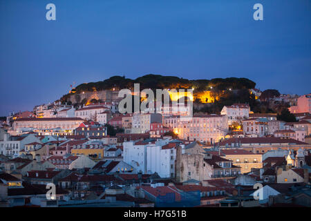 São Jorge Castello e le aree circostanti del Castelo e Mouraria in Lisbona Lisboa Portogallo, Europa Foto Stock