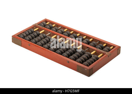 Il vecchio cinese in legno abacus isolato su sfondo bianco con il percorso Foto Stock