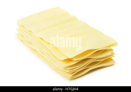 Lasagna cruda pasta isolati su sfondo bianco Foto Stock
