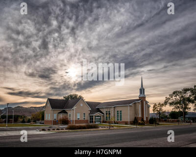 Piccola chiesa in un piccolo villaggio, USA Utah Foto Stock