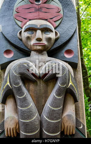 Antico Totem Inuit in Alaska Foto Stock