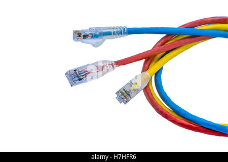 I cavi UTP patch cord, isolato su sfondo bianco Foto Stock