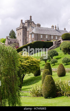 Il procedimento formale di giardini terrazzati di Drummond Castle Gardens, Muthill, vicino a Crieff, Perthshire Scozia Scotland Foto Stock