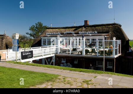 Ristorante e spiaggia coffeehouse Halligblick, Norderhafen Harbour, Nordstrand isola, Schleswig-Holstein Foto Stock