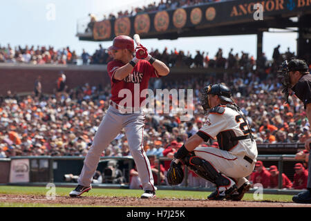 Il 4 settembre 2011; San Francisco, CA, Stati Uniti d'America; Arizona Diamondbacks sinistra fielder gerardo parra (8) a bat contro i San Francisco Giants durante il terzo inning di at&t park. arizona sconfitto san francisco 4-1. Foto Stock