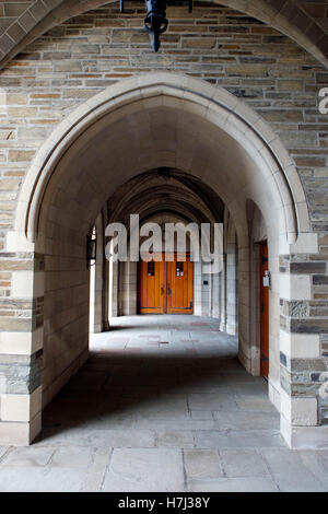 Archway presso la Cornell Law School, Cornell University, Ithaca, New York, Stati Uniti d'America Foto Stock