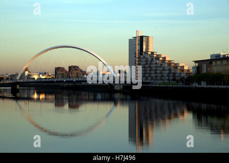 Glasgow o degli occhi squinty bridge Clyde Glasgow Foto Stock