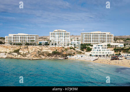 Malta, a nord-ovest della costa Mellieha distretto. Golden Bay Hotel Marriott Resort. Foto Stock