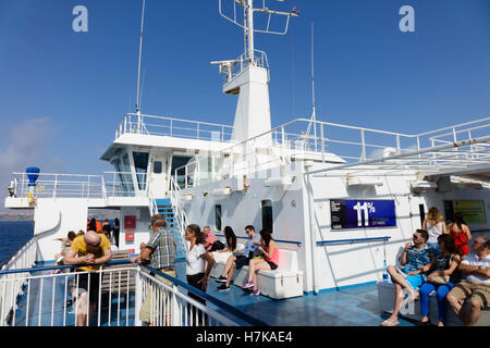 Malta e Gozo - Canale di Gozo Line traghetto tra le isole. Foto Stock