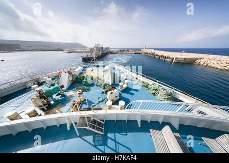 Malta e Gozo - Canale di Gozo Line traghetto tra le isole. Foto Stock