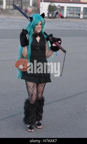 BRNO, Repubblica Ceca - 30 Aprile 2016: Cosplayer vestito come personaggio da anime movie pone a Animefest on April 30, 2016 Foto Stock