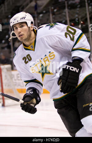 Marzo 25, 2010; San Jose, CA, Stati Uniti d'America; Dallas Stars center Brian Sutherby (20) prima che la partita contro gli squali di San Jose a HP Pavilion. San Jose sconfitto Dallas 3-0. Foto Stock