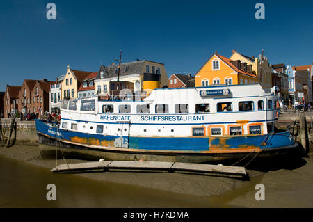 Il ristorante della nave nel porto di entroterra, Husum, Nord Friesland, Schleswig-Holstein Foto Stock