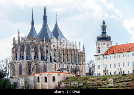 Collegio Dei Gesuiti E Cattedrale Della Chiesa Gotica Di San Barbora, Kutna Hora, Unesco, Boemia, Repubblica Ceca Foto Stock