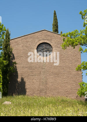 Il cimitero militare tedesco di Costermano si trova in una zona collinare sulla riva orientale del Lago di Garda nel comune di Foto Stock