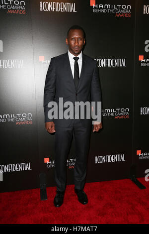 Los Angeles, Ca, Stati Uniti d'America. 6 Nov, 2016. Mahershala Ali arriva al nono Hamilton dietro la telecamera premi a scambiare la il 6 novembre 2016 a Los Angeles, California. ( Credito: Parisa Afsahi/Media Punch)./Alamy Live News Foto Stock