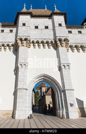 Ingresso al Chateau d'Annecy, Annecy, Haute Savoie, Francia Foto Stock