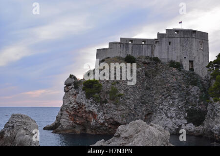 Fort Lawrence si trova sopra il mare Adriatico vicino alla città vecchia di Dubrovnik, Croazia. Foto Stock