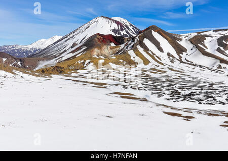 Centrale e Cratere di Rosso in inverno Tongariro Alpine Crossing, Nuova Zelanda Foto Stock