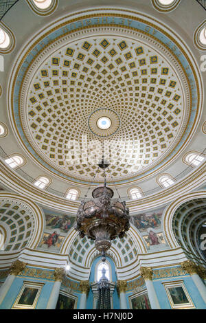 Malta, Mosta - la chiesa di Santa Maria Assunta del 1833, la cupola di Mosta o Rotunda, la quarta cupola non supportata più grande del mondo. Foto Stock