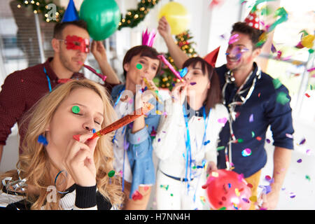 Abbondanza di coriandoli e festa di capodanno Foto Stock