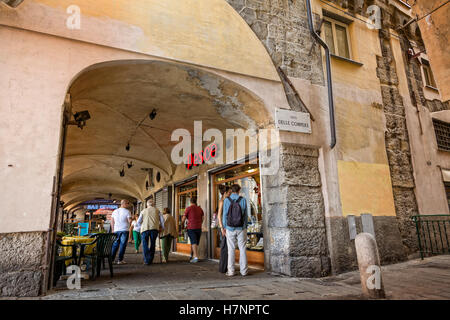 Strada del centro storico. La città vecchia. Genova. Mare Mediterraneo. Liguria, Italia Europa Foto Stock