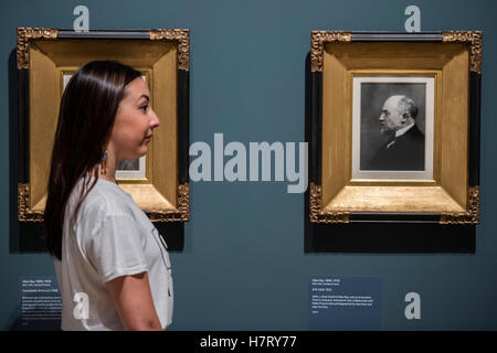 Londra, Regno Unito. 8 Novembre, 2016. Il radicale occhio: Fotografia modernista dal Sir Elton John raccolta, alla Tate Modern. Essa presenta una serie di immagini modernista dagli anni Venti agli anni cinquanta. Si va dal 10 novembre 2016 al 7 maggio 2017. Credito: Guy Bell/Alamy Live News Foto Stock