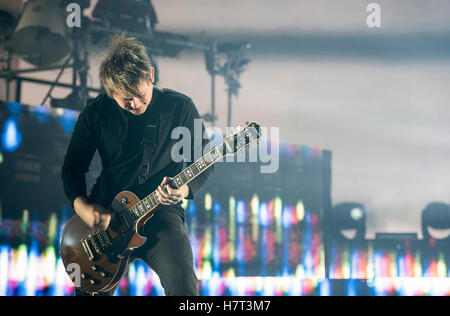 Manchester REGNO UNITO. 8 novembre 2016. Portare Me l'orizzonte eseguire al Manchester Arena sul loro headline tour 2016, Manchester 08/11/2016 Credit: Gary Mather/Alamy Live News Foto Stock