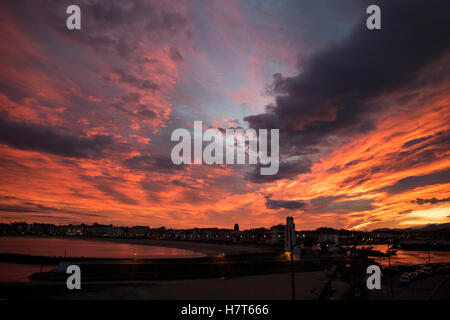 Tramonto su St Jean de Luz Foto Stock