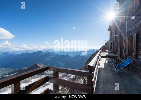 Capanna Gnifetti, Monte Rosa imponenti montagne, Staffal, Alpi, Italia, Europa, UE Foto Stock