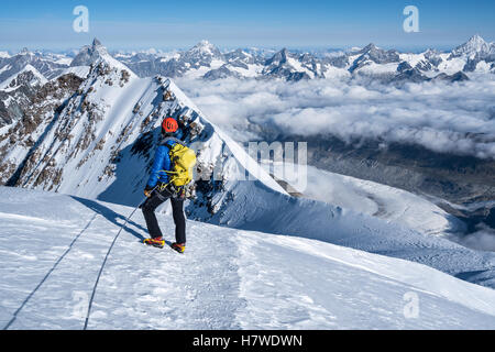 Sul Liskamm traversa, Monte Rosa imponenti montagne, Staffal, Alpi, Italia, Europa, UE Foto Stock