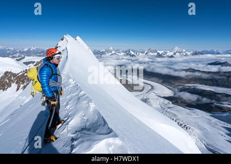 Sul Liskamm traversa, Monte Rosa imponenti montagne, Staffal, Alpi, Italia, Europa, UE Foto Stock