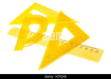 Giallo set di strumenti di misurazione su sfondo bianco Foto Stock