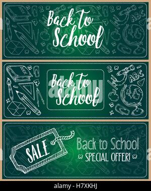 Si torna a scuola lavagna vettore di tre set di banner con la mano disegnato illustrazioni. Offerte speciali, Vendita emblemi. Illustrazione Vettoriale