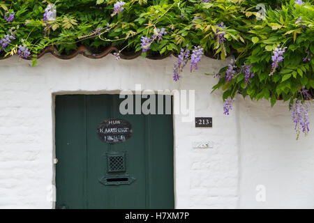 Klein Begijnhof (Piccolo beghinaggio) (sito Patrimonio Mondiale dell'UNESCO), Gand, Fiandre, in Belgio Foto Stock