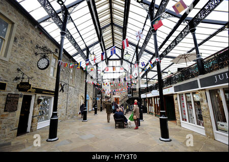 Craven Corte Shopping Centre, Skipton, distretto di Craven, North Yorkshire. England Regno Unito. Foto di Paolo Heyes, Lunedì 24 Ottobre Foto Stock