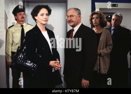 DER ALTE: Die Akte, D 1992, Regie: Günter Gräwert, CHRISTINE BUCHEGGER, ROLF SCHIMPF, EVELYN HAMANN, PETER AUST Foto Stock