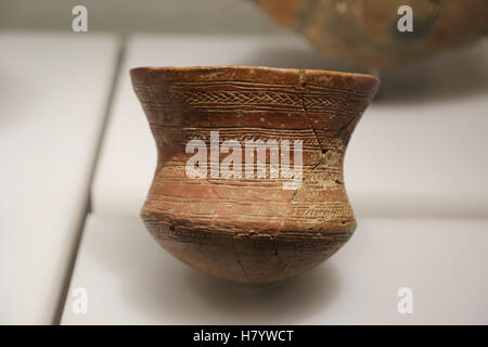 Becher di cultura. Frammento di un bicchiere decorato. Prima età del bronzo. Fuente de San Gines, Siviglia, Andalusia, Spagna. Foto Stock