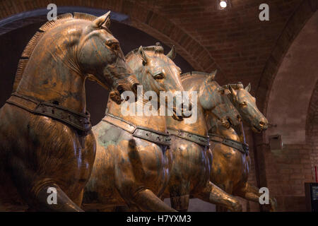 Quadriga di Basilica di San Marco nel Museo di San Marco, il Museo della Cattedrale di San Marco, Venezia, Veneto, Italia Foto Stock