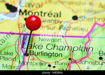 Burlington imperniata su una mappa del Vermont, USA Foto Stock