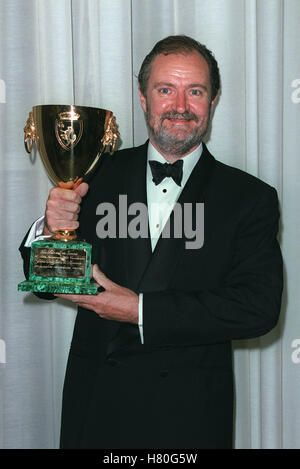 JIM BROADBENT ha conferito il premio come miglior attore 12 Settembre 1999 Foto Stock