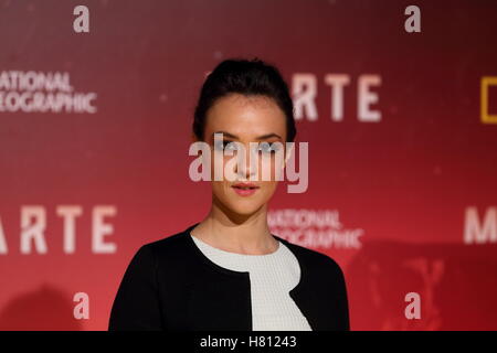 Roma, Italia. 08 Nov, 2016. Italian attrice Marta Gastini durante il tappeto rosso del premier di Marte, la più grande produzione mai realizzata da National Geographic Credit: Matteo Nardone/Pacific Press/Alamy Live News Foto Stock