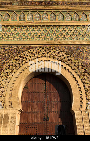 Il Marocco, Meknes, Bab el-Mansour, completato nel 1732 Foto Stock