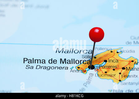 Palma de Mallorca imperniata su una mappa della Spagna Foto Stock