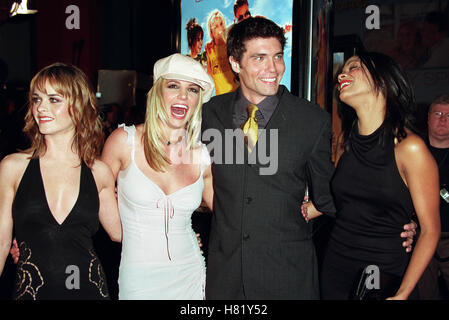 TARYN MANNING Britney Spears " CROSSROADS' WORLD FILM PREM Grauman's Chinese Theatre Hollywood USA 11 febbraio 2002 Foto Stock