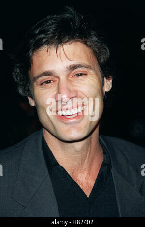 STEVEN BAUER "il traffico' LA PREMIER BEVERLY HILLS LA USA 14 Dicembre 2000 Foto Stock