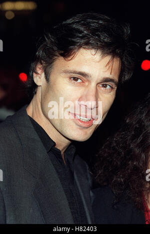 STEVEN BAUER "il traffico' LA PREMIER BEVERLY HILLS LA USA 14 Dicembre 2000 Foto Stock